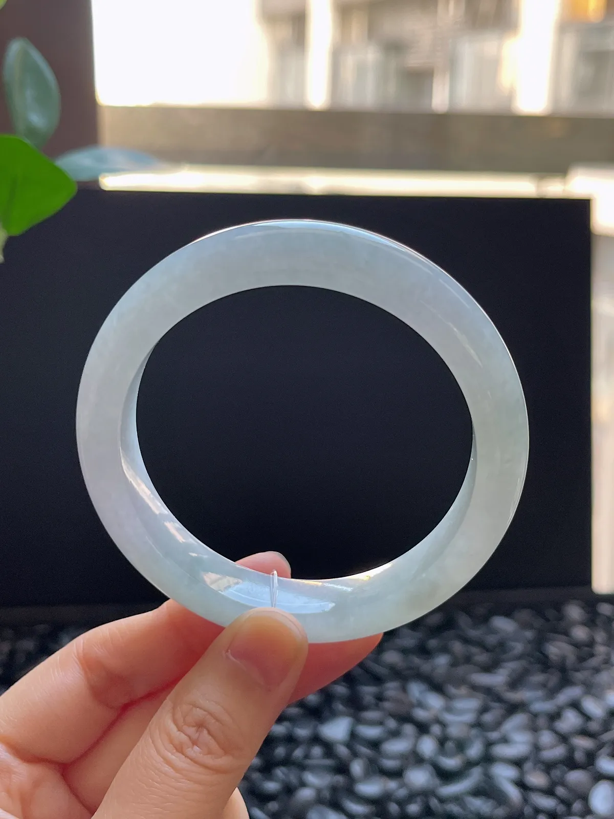 正圈58圈口，翡翠冰糯种白色手镯