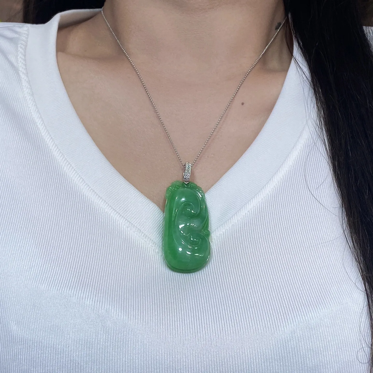 冰润满色事事如意吊坠 尺寸66.8-24-14.2毫米