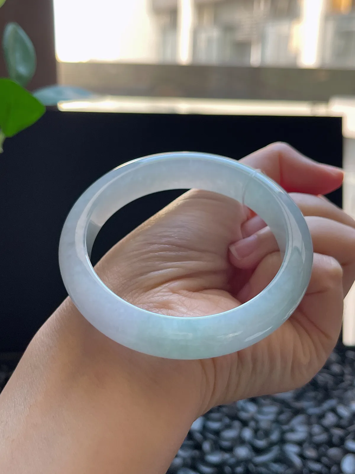 正圈58圈口，翡翠冰糯种白色手镯