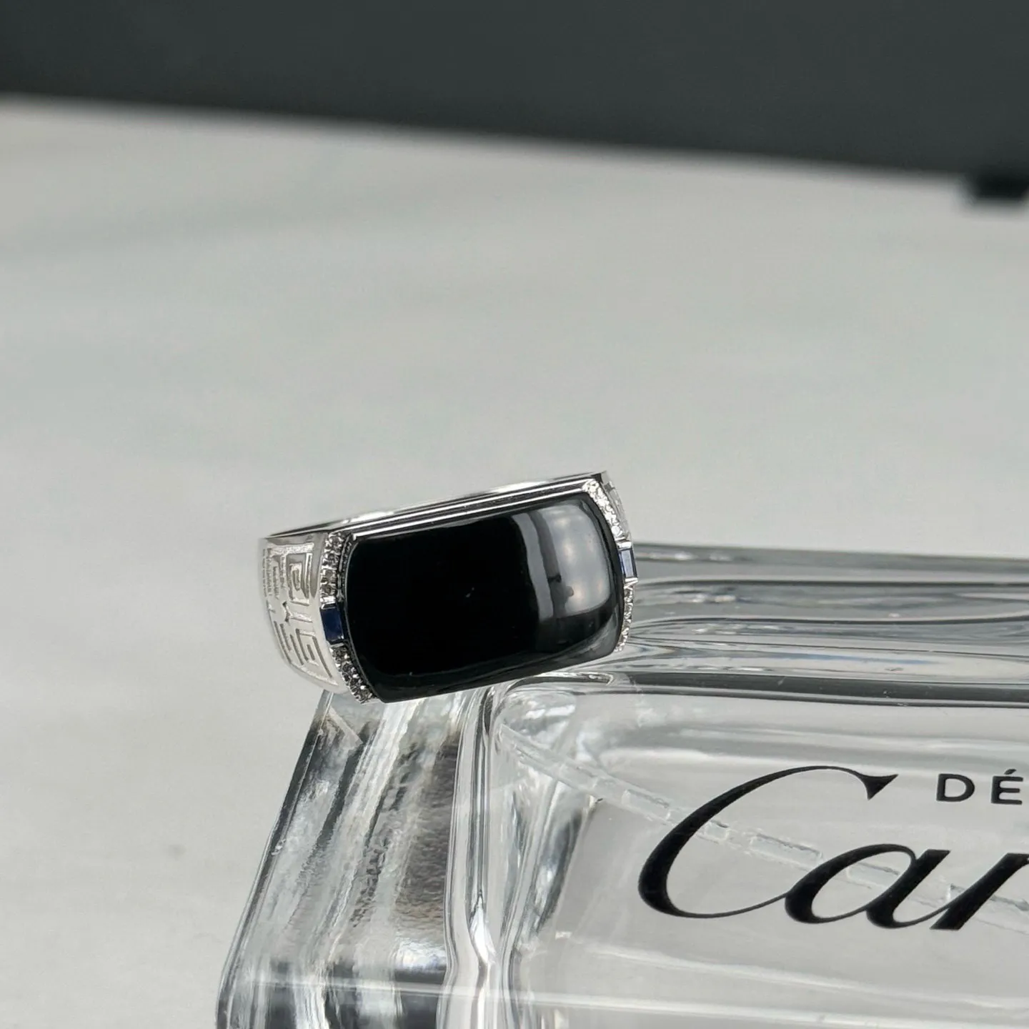 精品18k墨翠马鞍男戒 种好色正 黑度极好 打灯通透 油性十足 尺寸16.1