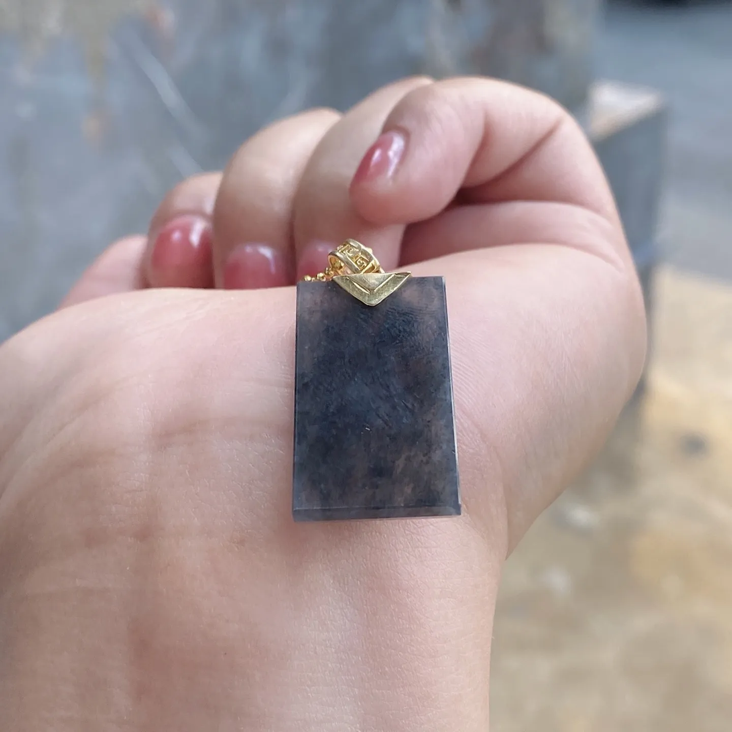 乌鸡种无事牌吊坠 尺寸34.9-15.9-3.5毫米