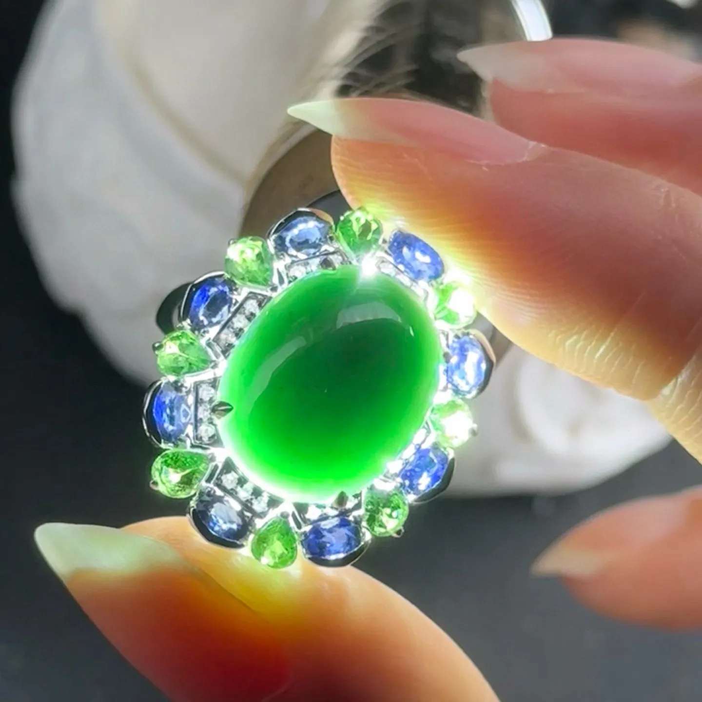 精品豪镶墨翠蛋面大女戒 种好色正 黑度极好 打灯通透 油性十足