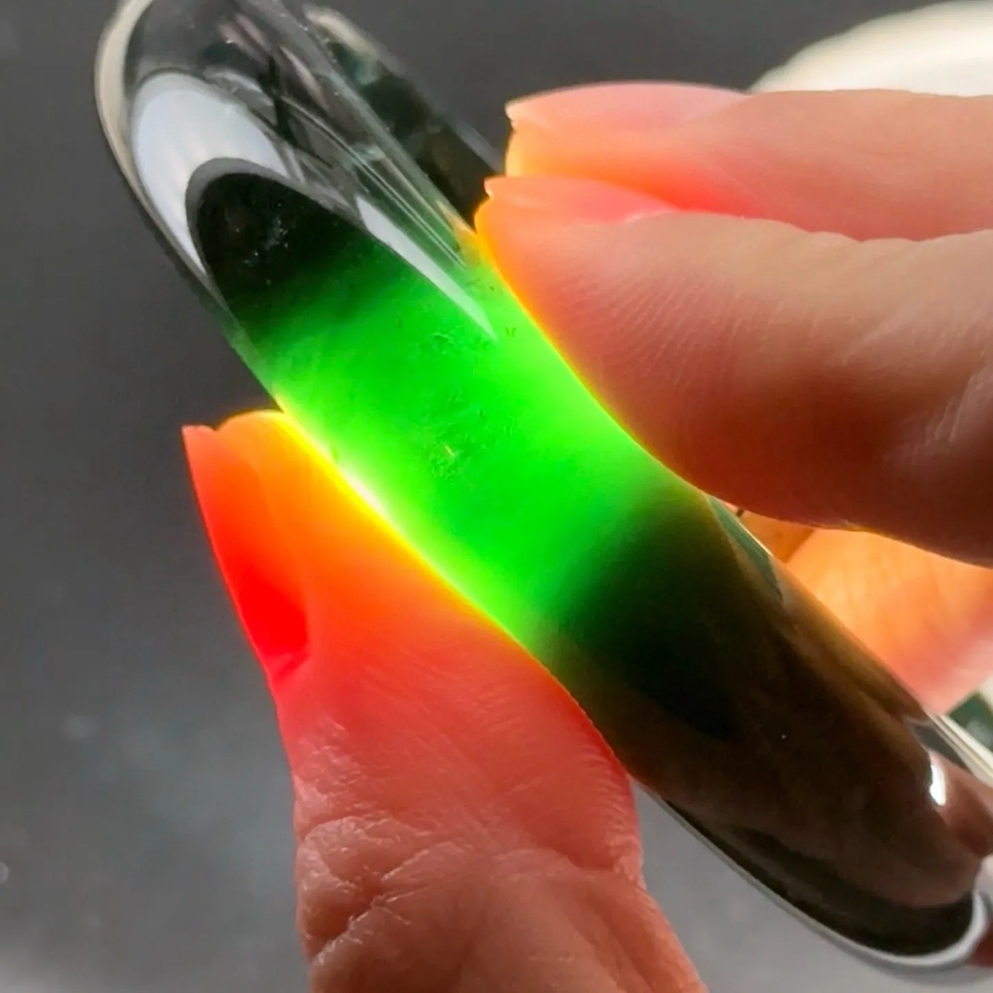 精品墨翠正圈手镯 种好色正 黑度极好 打灯通透 油性十足