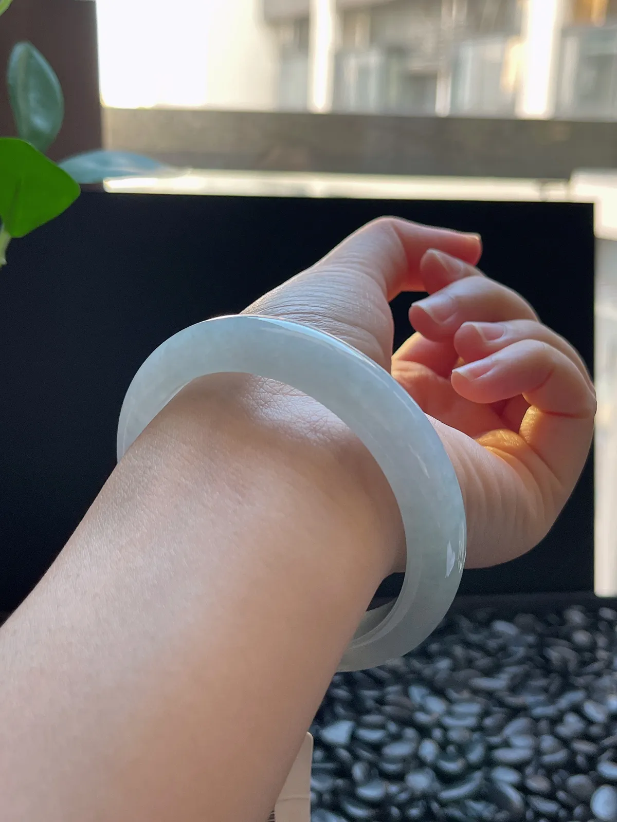 正圈58圈口，翡翠冰糯种白色手镯