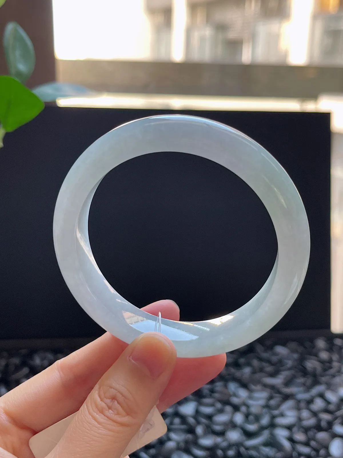 正圈58圈口，翡翠冰糯种白色手镯