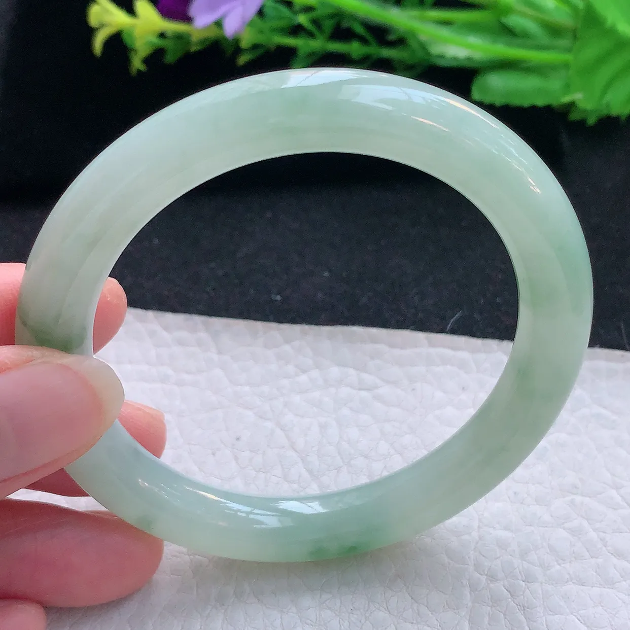 xx自然光56*9.3美人镯 翡翠a货玉手镯冰飘花圆条玉手环 叮当镯