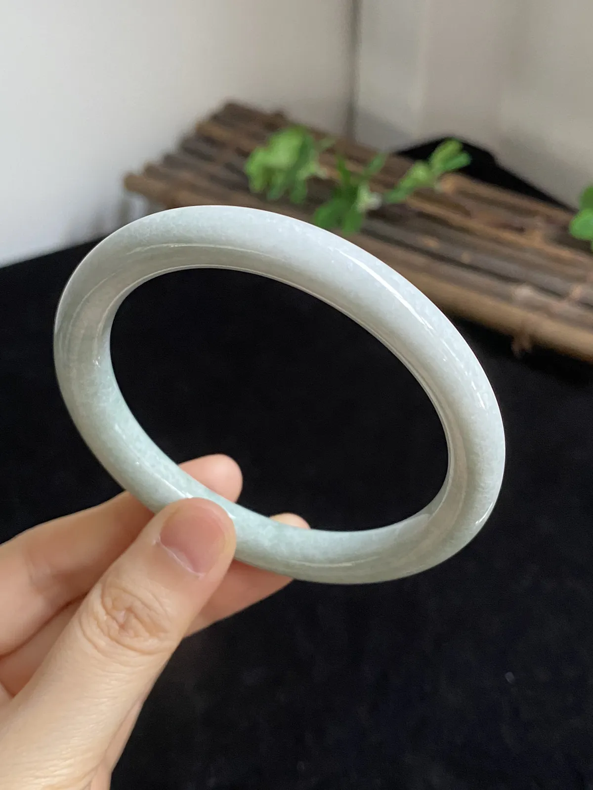 贵妃镯60圈口，翡翠手镯