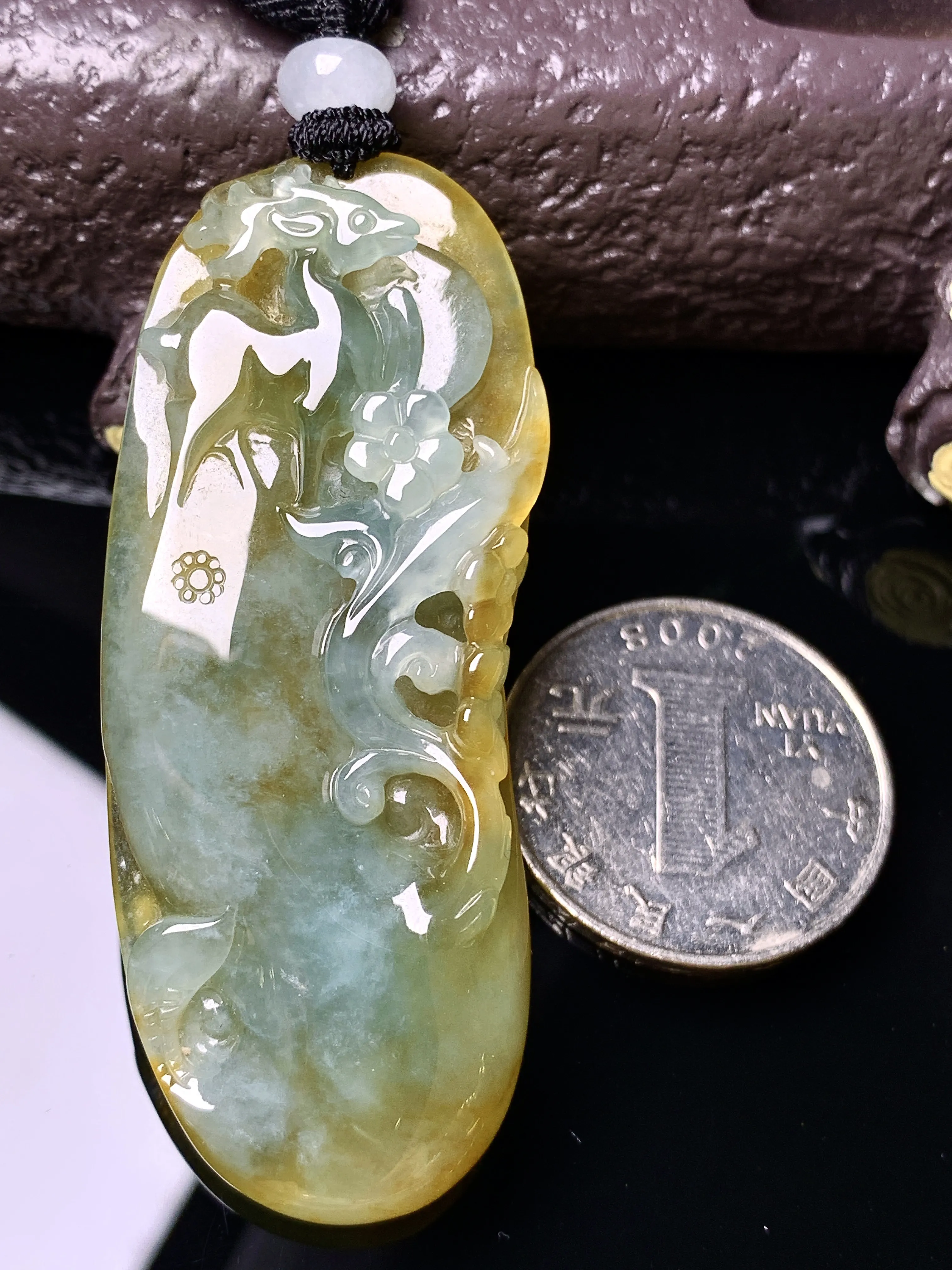 冰黄翡梅花鹿吊坠 玉质细腻 色泽清新艳丽 整体尺寸59*23.2*7.8