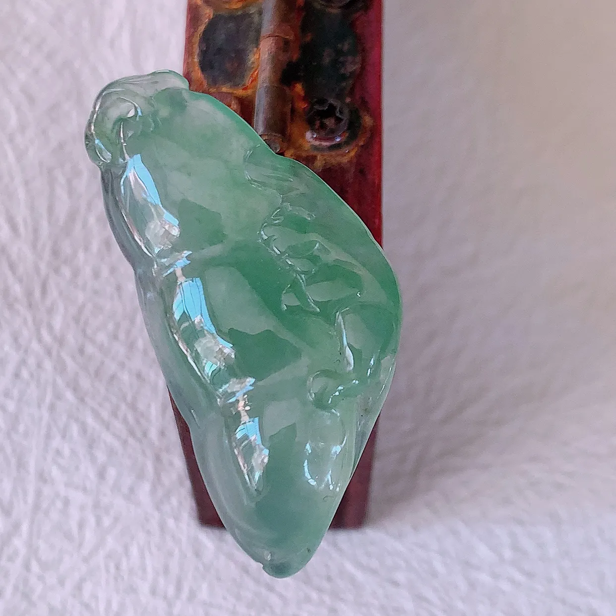 自然光实拍，冰种飘花翡翠四季豆吊坠，平安豆福豆玉坠，冰润通透，豆粒饱满，寓意：豆蔻年华！#46.16