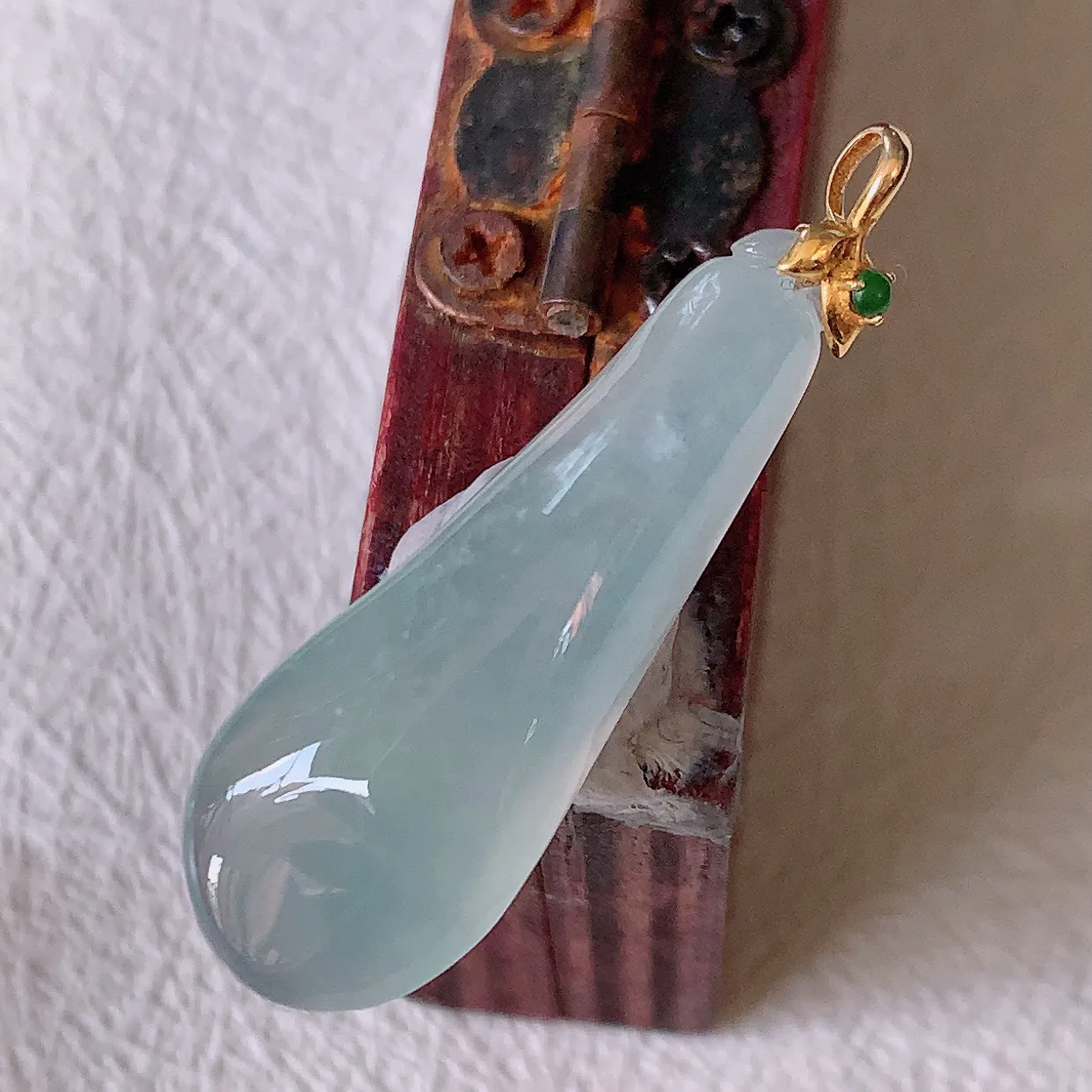 18K金镶嵌冰种翡翠福瓜吊坠，呱呱来财，饱满，福气满满的美好寓意！#1.16整体35裸石29.5*10.8*6.6