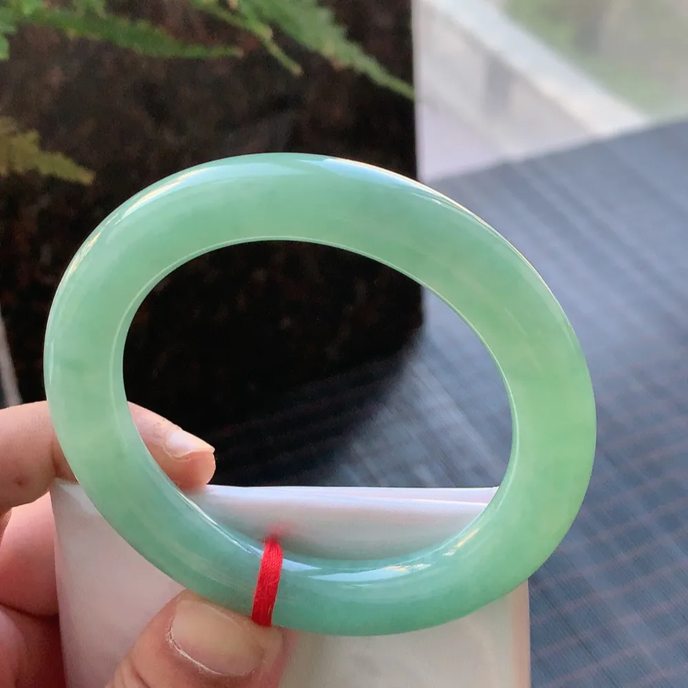 圆条满色冰绿 无瑕 尺寸:57.2/11.6/10 色好