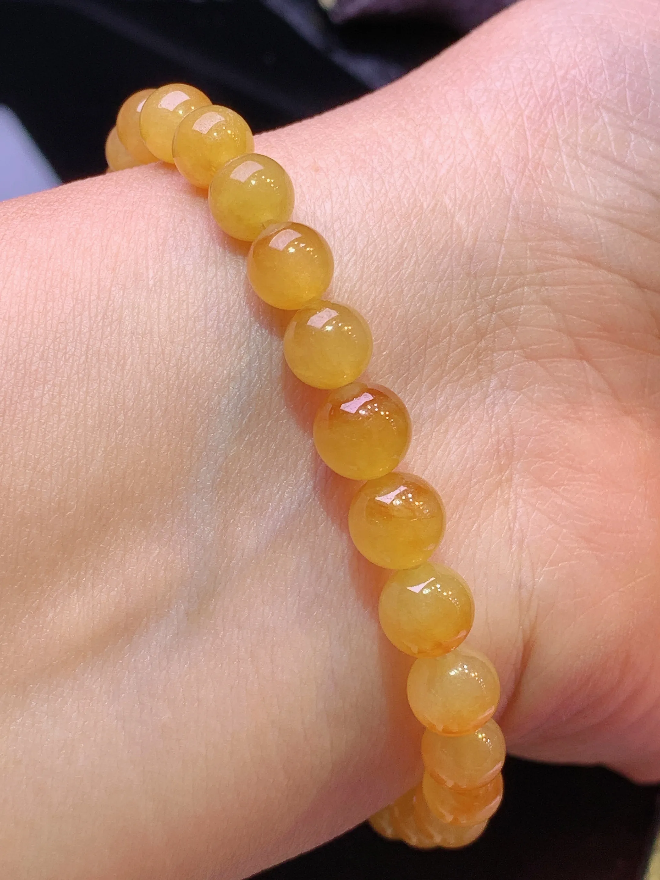 黄翡圆珠手链 玉质细腻 色泽清新艳丽 整体尺寸7.2