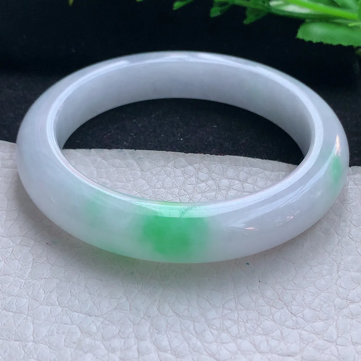 yh自然光59*11.8*9.8平安镯 翡翠a货玉手镯白底青宽边珠宝玉手环