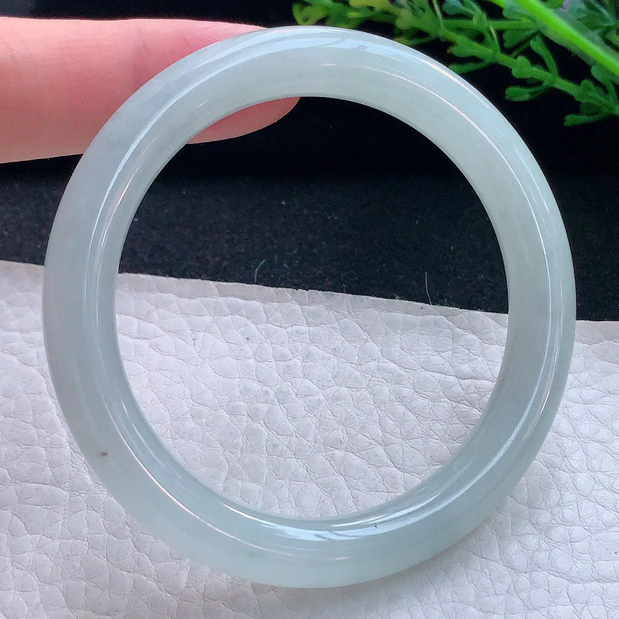 n自然光54*8.8美人镯 翡翠a货玉手镯精美纯美圆条玉手环 叮当镯