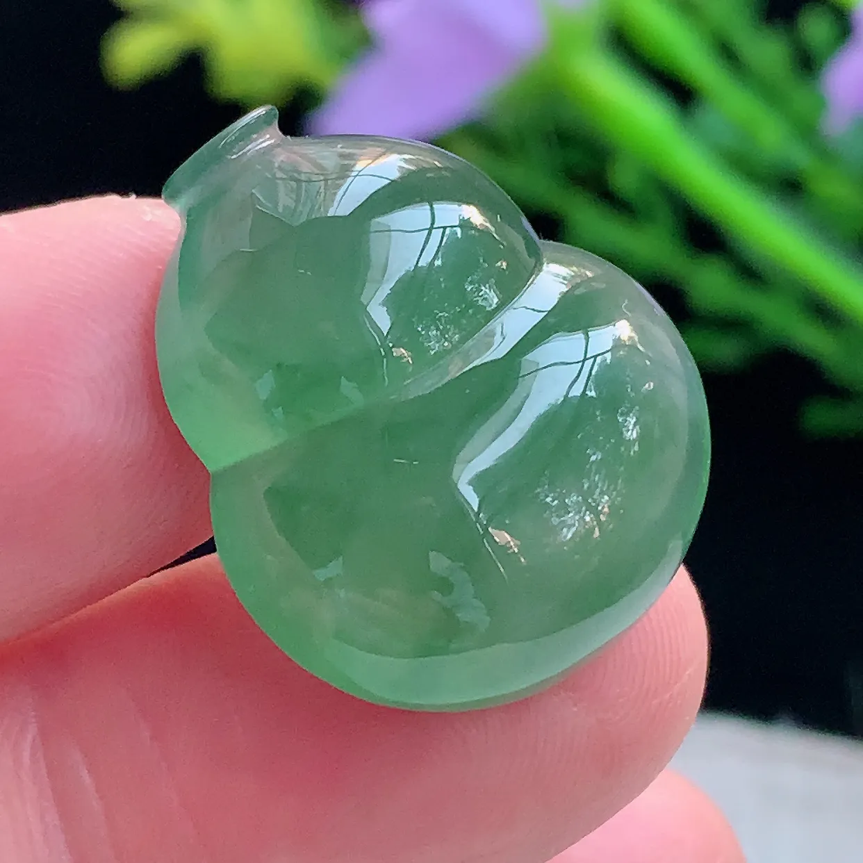 lz自然光23.3*20*9.2镶嵌款缅甸翡翠精雕冰油饱满葫芦玉吊坠 玉挂件