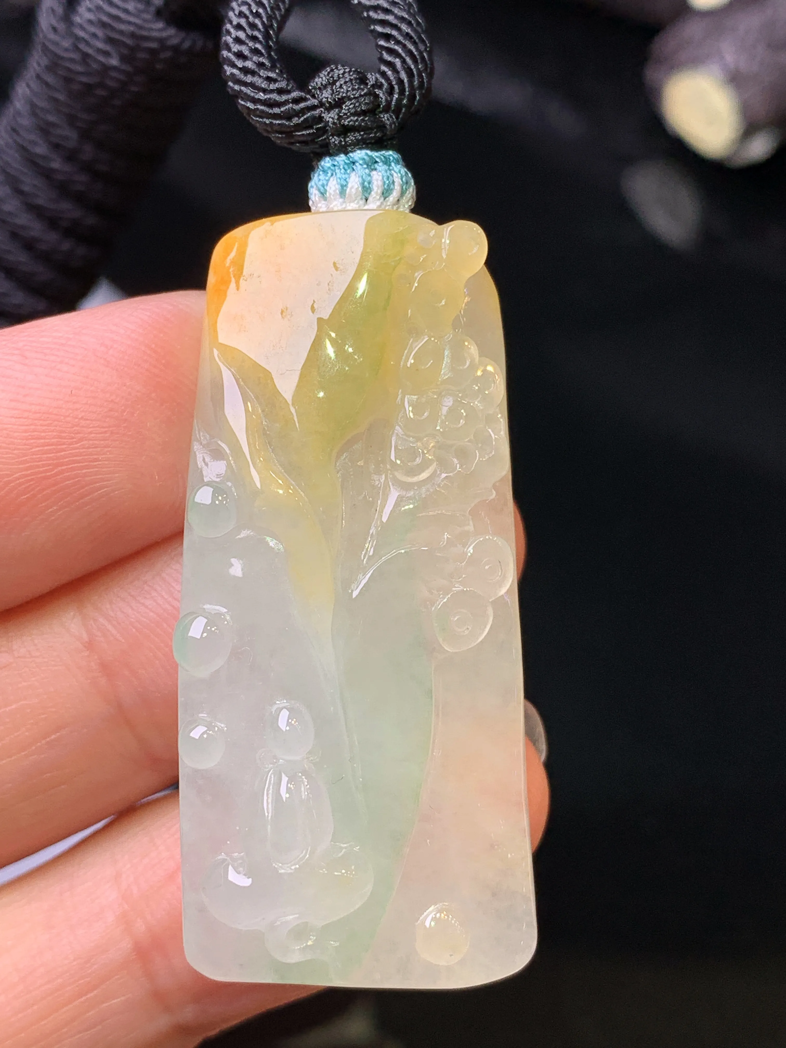 飘黄翡悟道吊坠 玉质细腻 色泽清新艳丽 整体尺寸40*18.5*7