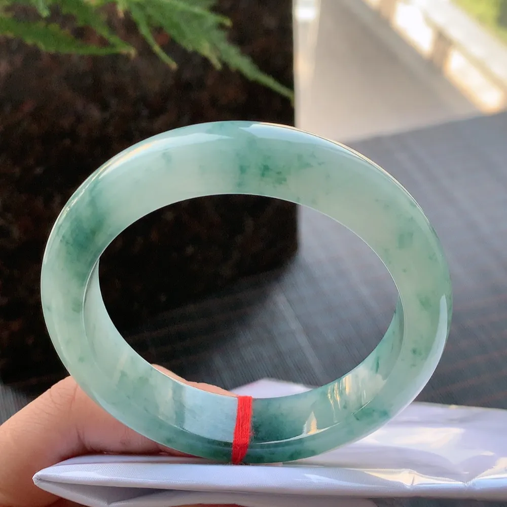 正圈冰飘花 无瑕 尺寸:60.1/14.5/9.5 花美