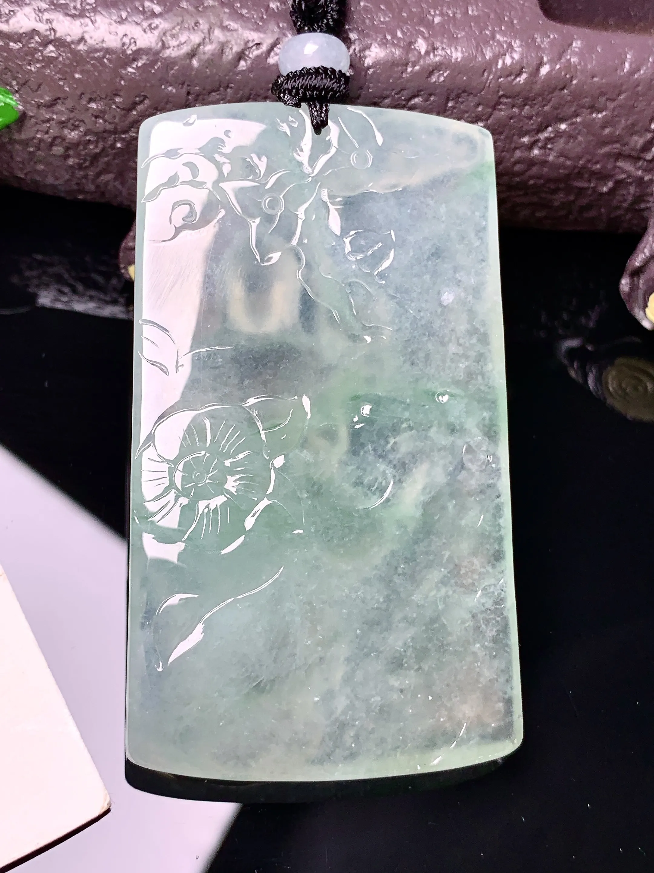 冰种观音菩萨吊坠 玉质细腻 色泽清新艳丽 整体尺寸60*34.8*6.5