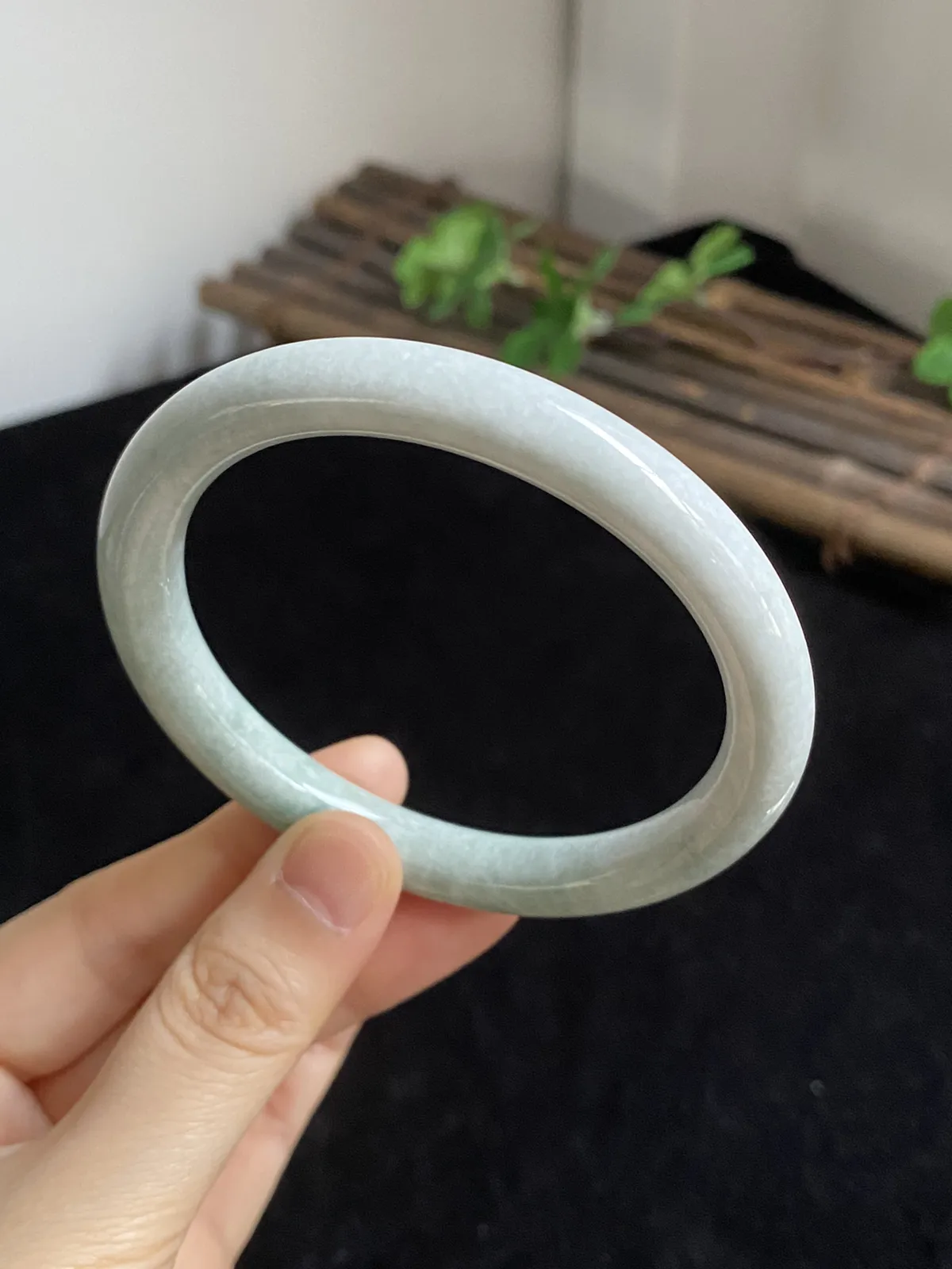 贵妃镯60圈口，翡翠手镯