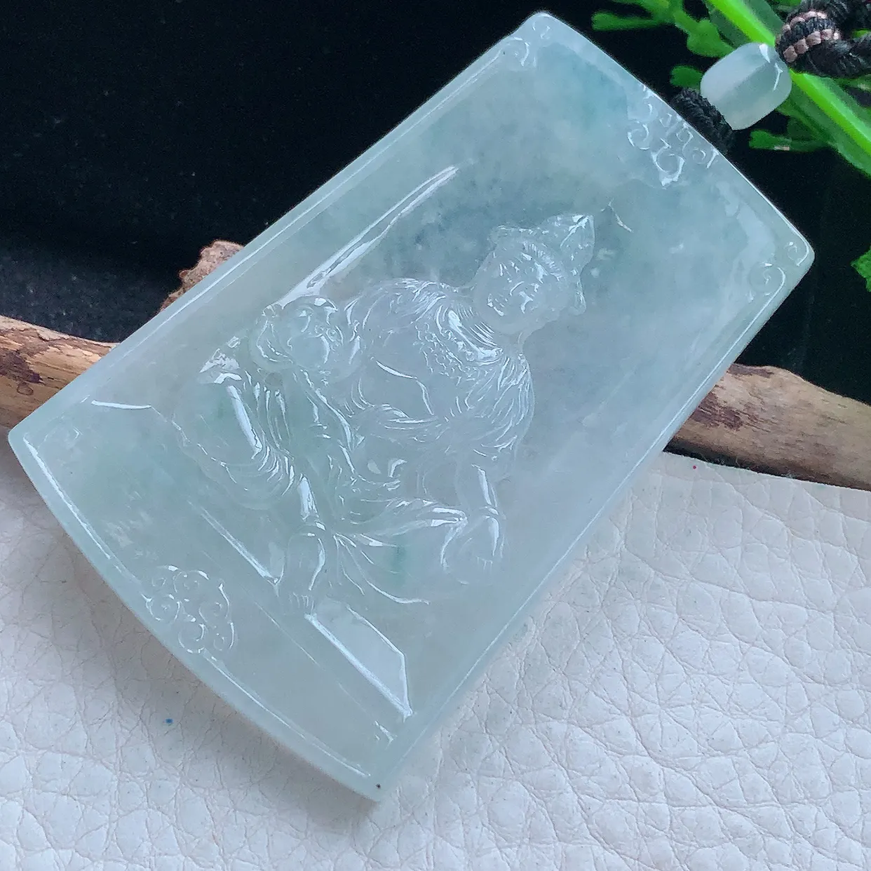 yl实拍65.6*44.5*5.8翡翠a货精雕冰晴底持莲观音 方牌玉观音玉吊坠 玉挂件