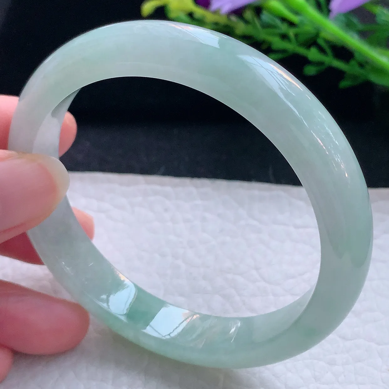 js自然光58*11.8*7.5平安镯 翡翠a货玉手镯精美冰晴宽边玉手环