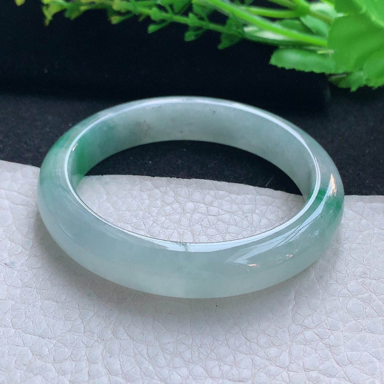 yh自然光54*11.6*7.8平安镯 翡翠a货玉手镯冰飘绿秀气宽边珠宝玉手环