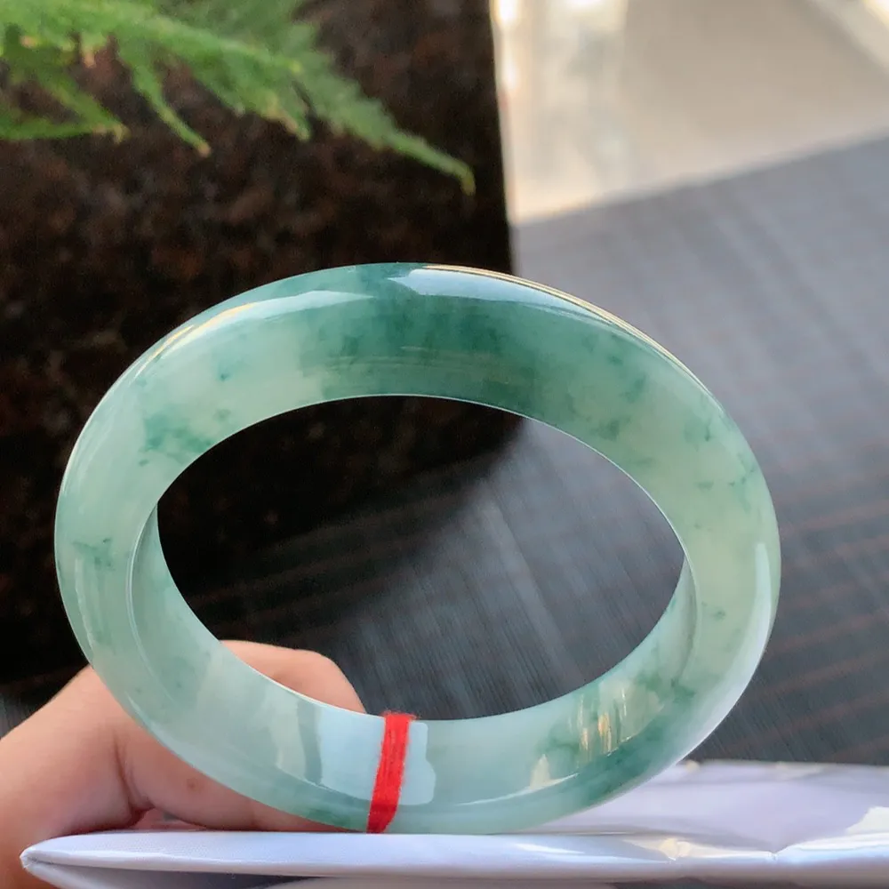 正圈冰飘花 无瑕 尺寸:60.1/14.5/9.5 花美