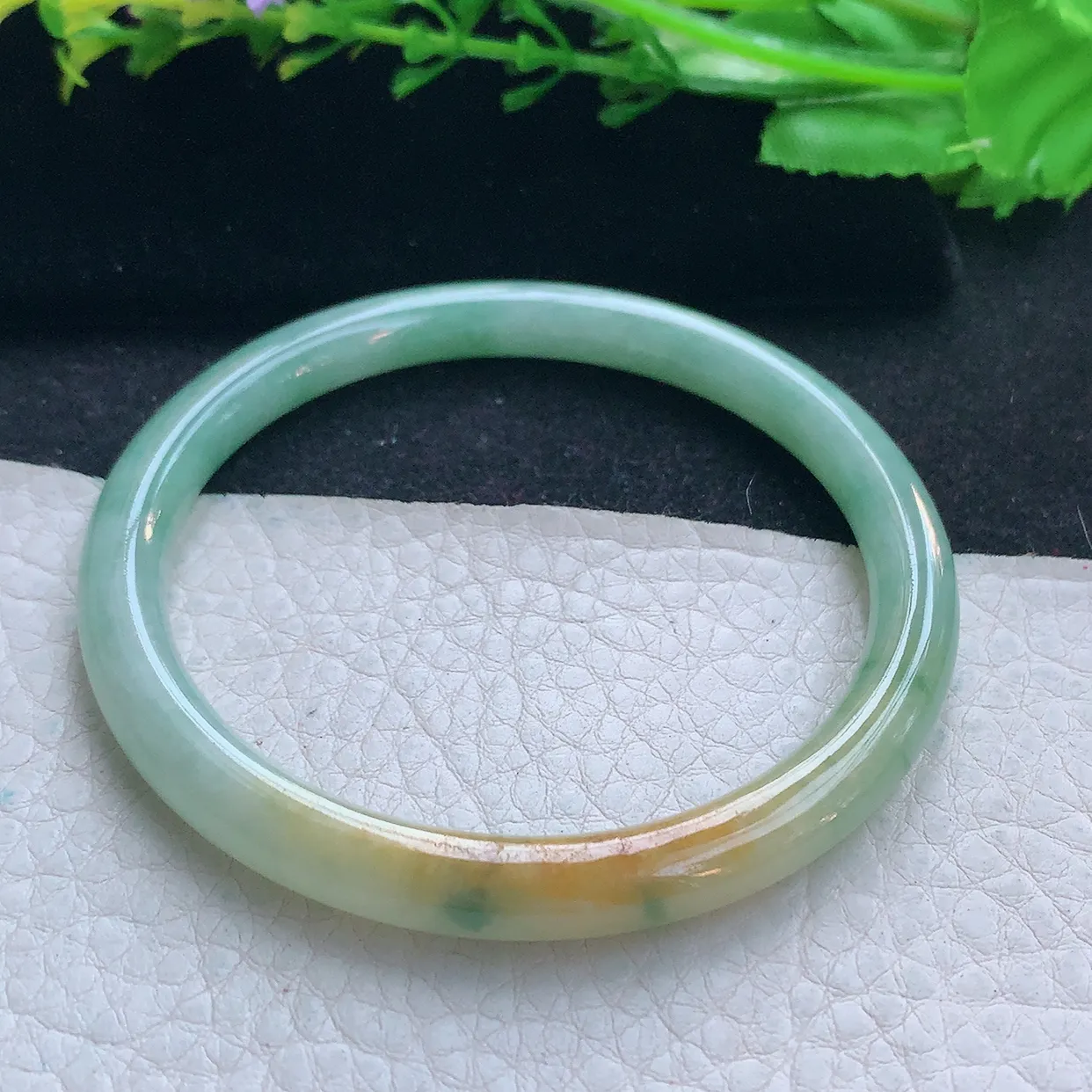 xx自然光57*6.8*7叮当镯 翡翠a货玉手镯三彩圆条玉手环 美人镯