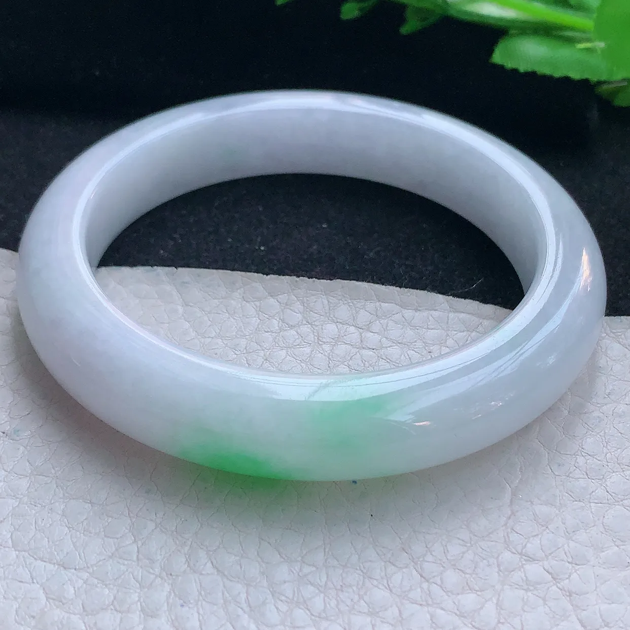 yh自然光59*11.8*9.8平安镯 翡翠a货玉手镯白底青宽边珠宝玉手环