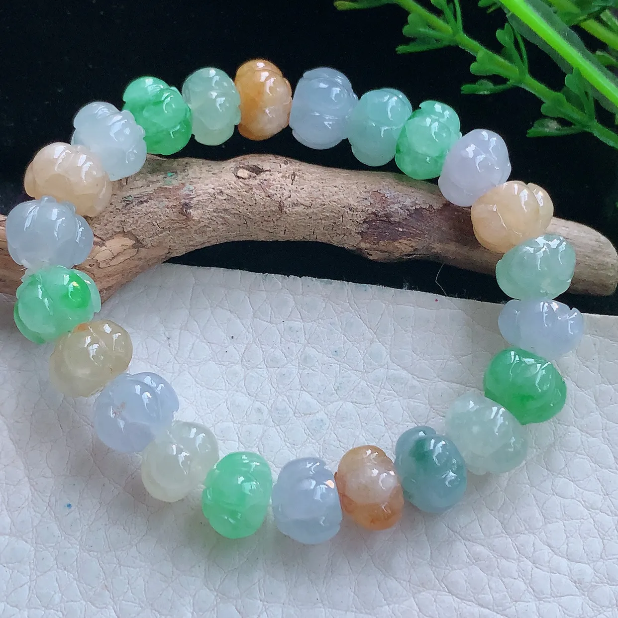 lz自然光10.2*7.8缅甸翡翠精雕冰三彩冰清玉洁 杮杮如意玉手链