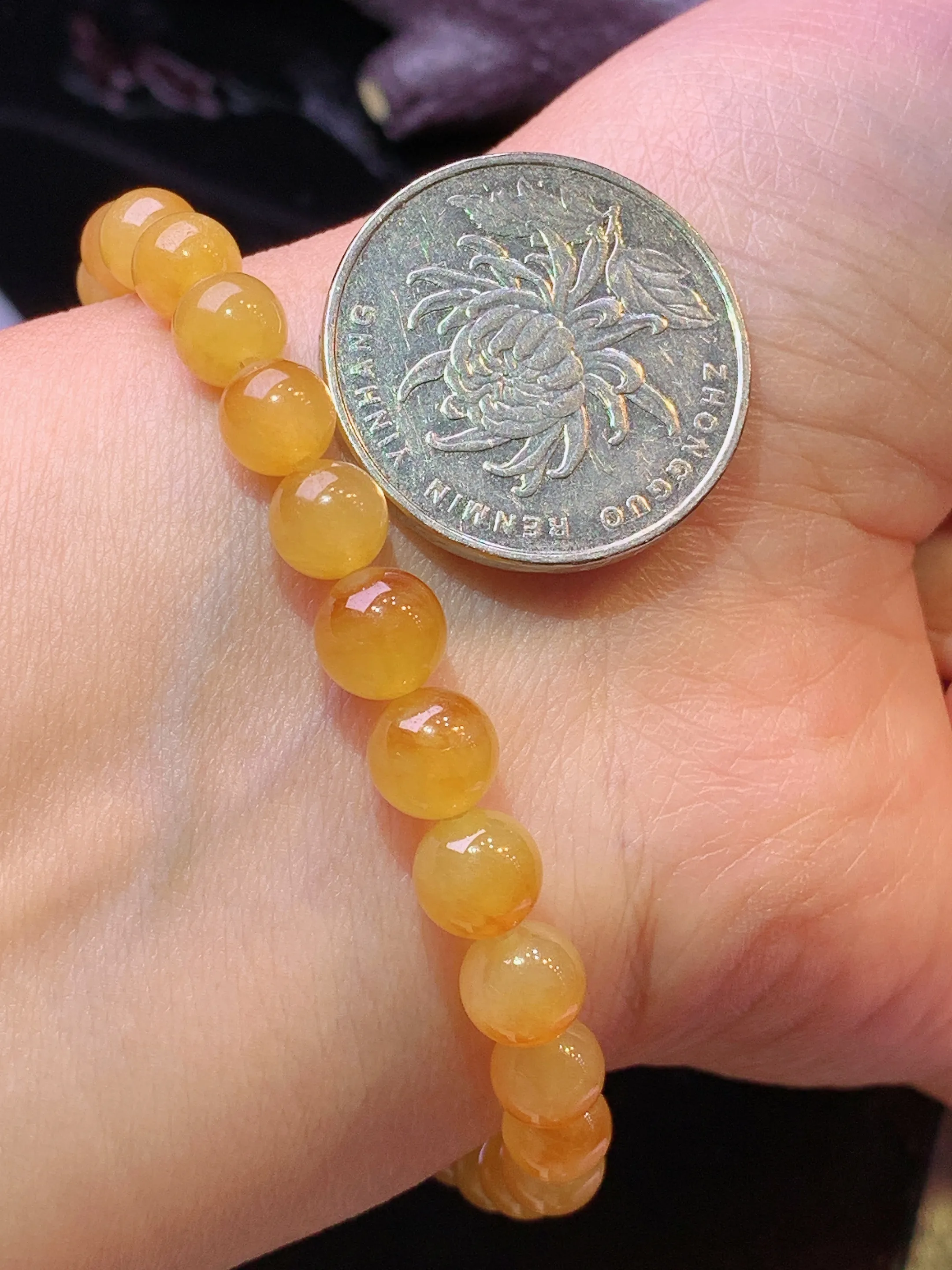 黄翡圆珠手链 玉质细腻 色泽清新艳丽 整体尺寸7.2