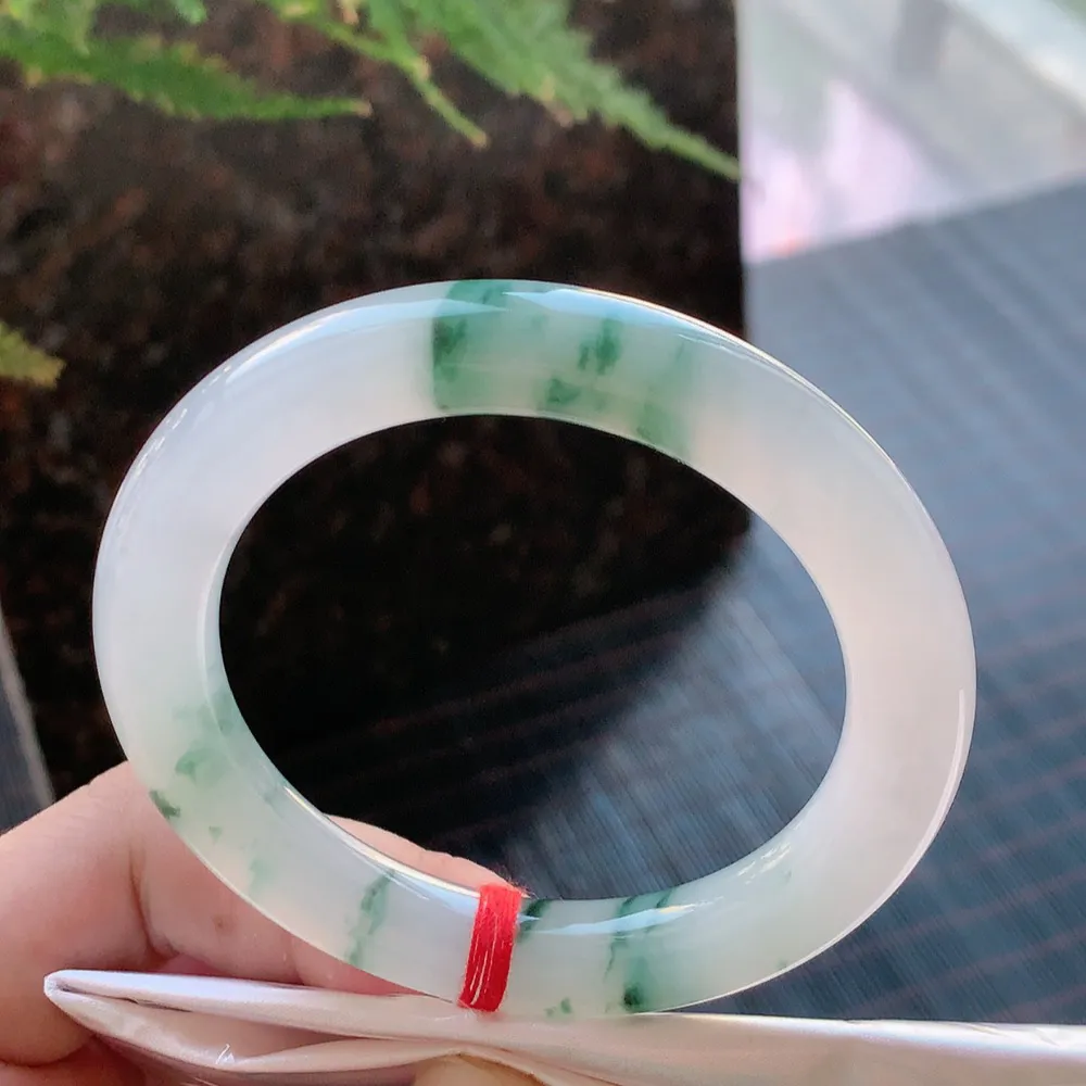 圆条冰飘花 无瑕 尺寸:53.6/10 花美 种水好