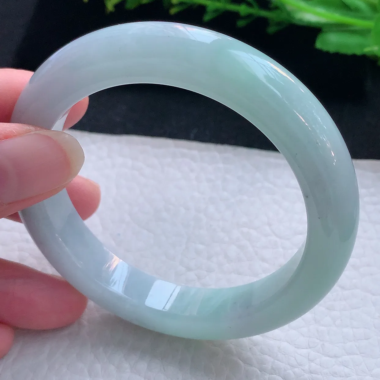 nr自然光56.5*12*9平安镯 翡翠a货玉手镯精美清新宽边玉手环