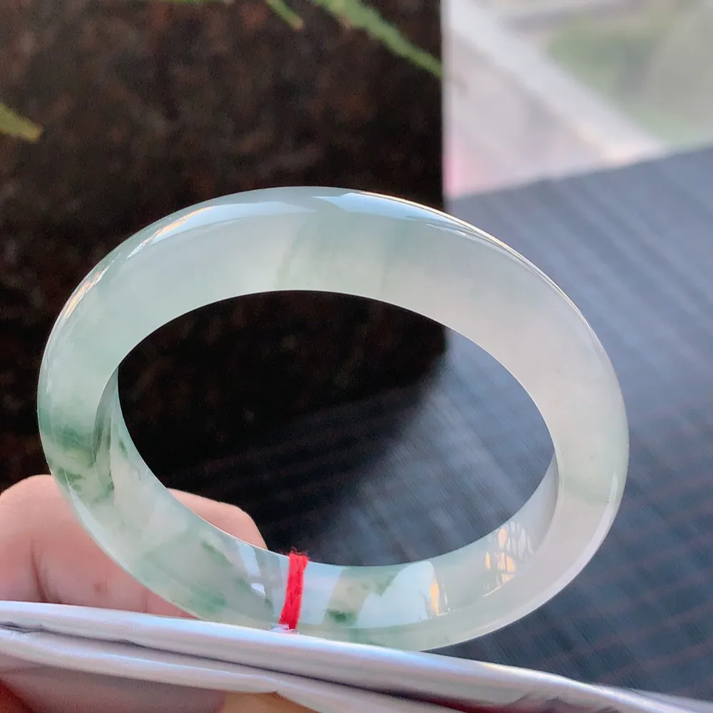 正圈高冰飘花 无瑕 尺寸:56.4/12.3/8.4 花美