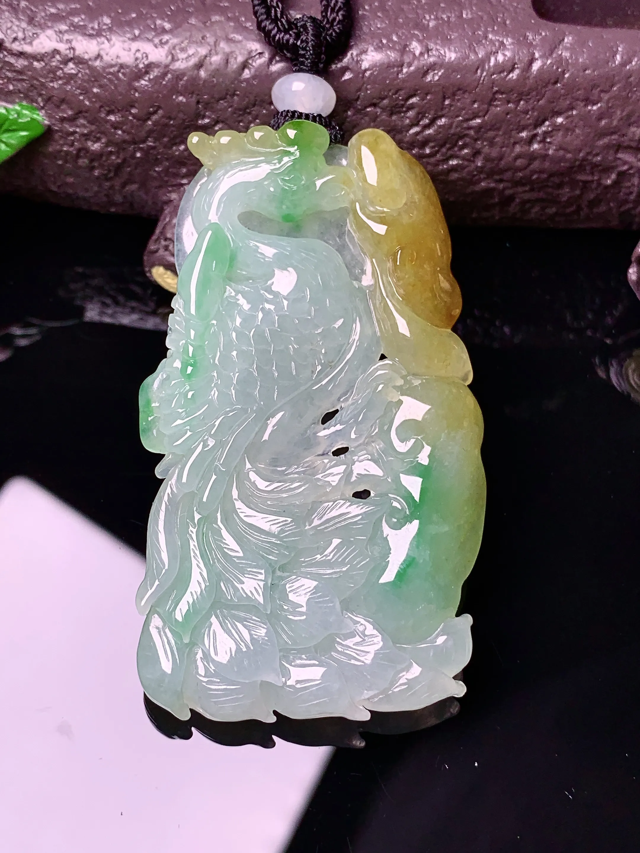 飘黄绿凤凰吊坠 玉质细腻 色泽清新艳丽 整体尺寸56*31.8*6