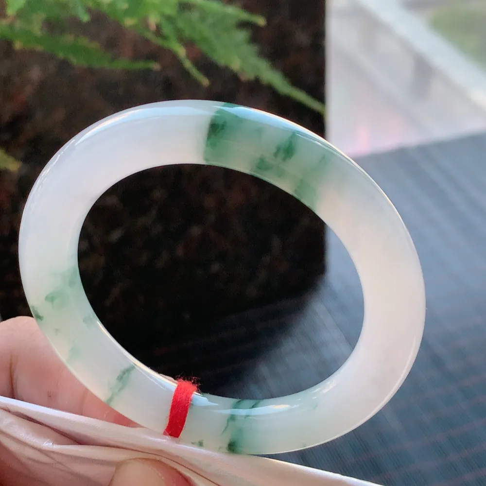 圆条冰飘花 无瑕 尺寸:53.6/10 花美 种水好