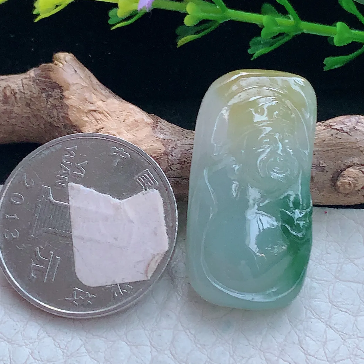 lz自然光32*16.2*6.3缅甸翡翠精雕冰三彩财神爷 财爷玉吊坠 玉挂件