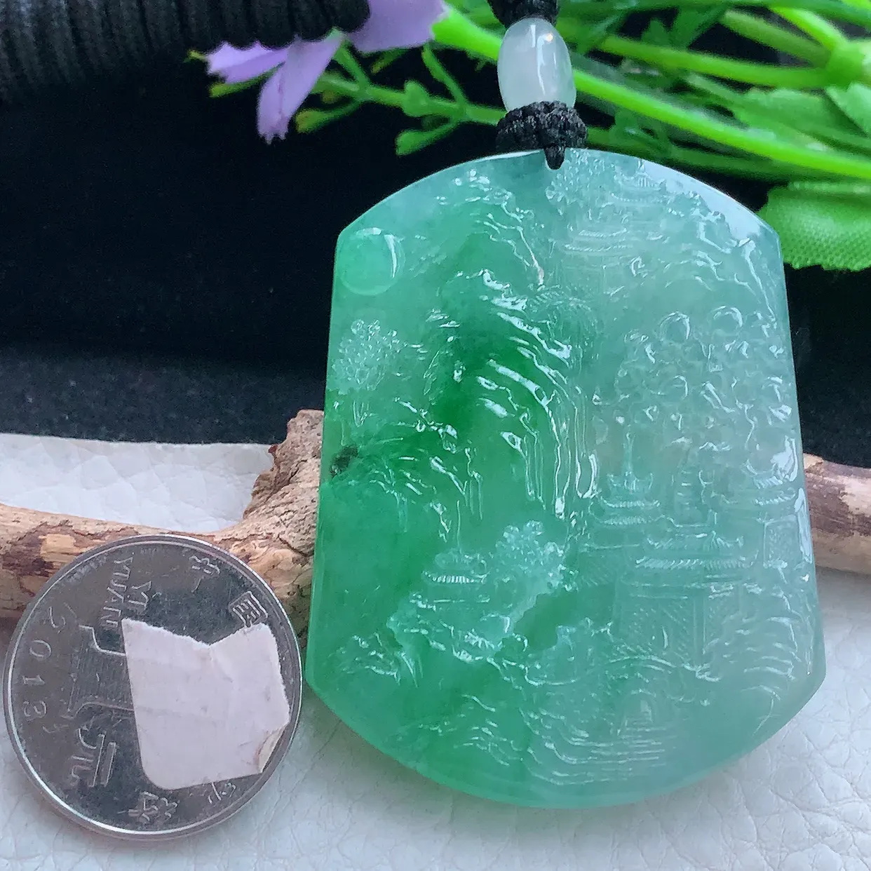 yl实拍55*43.5*5.6翡翠a货精雕冰飘阳绿山水 大好河山玉吊坠 玉挂件