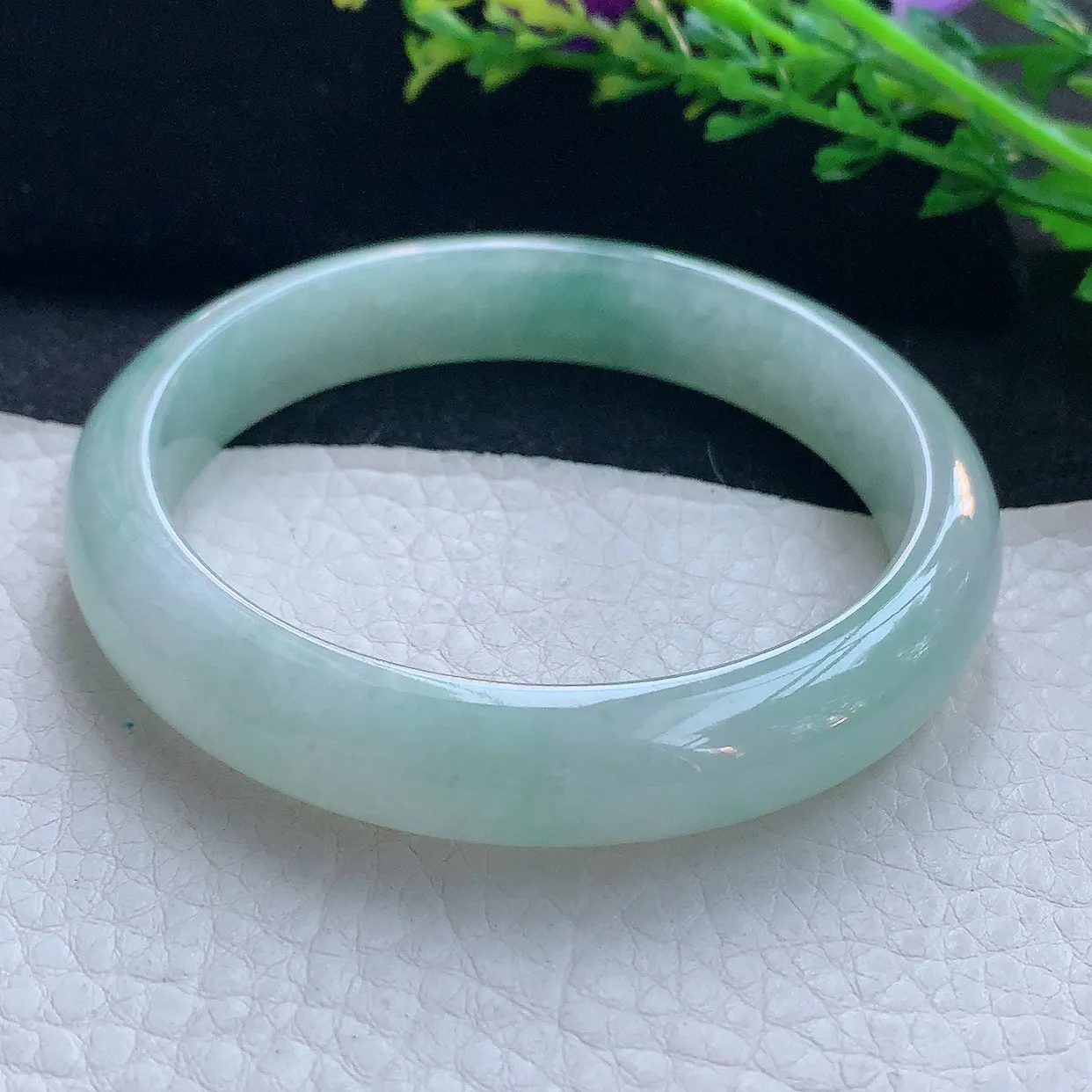 js自然光58*11.8*7.5平安镯 翡翠a货玉手镯精美冰晴宽边玉手环