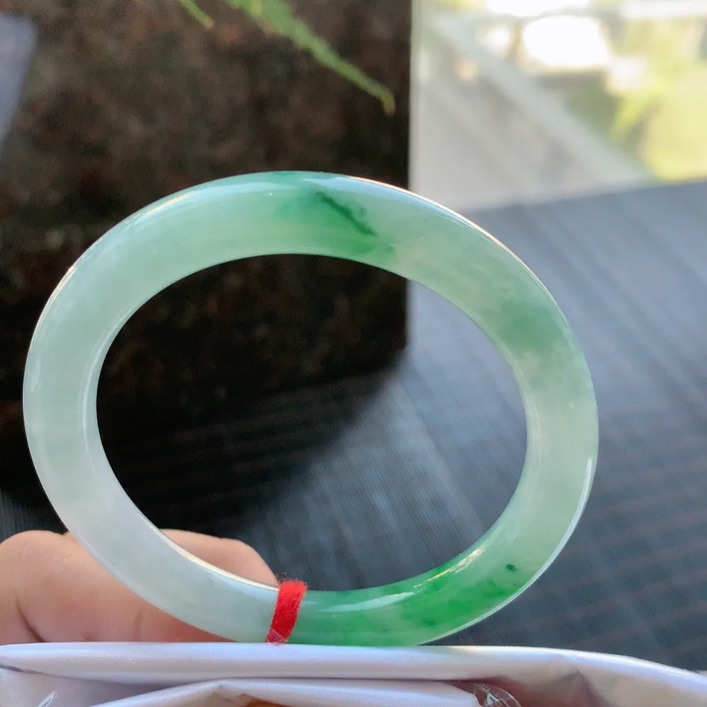 圆条冰绿 无瑕 尺寸:53.7/8.3 色好