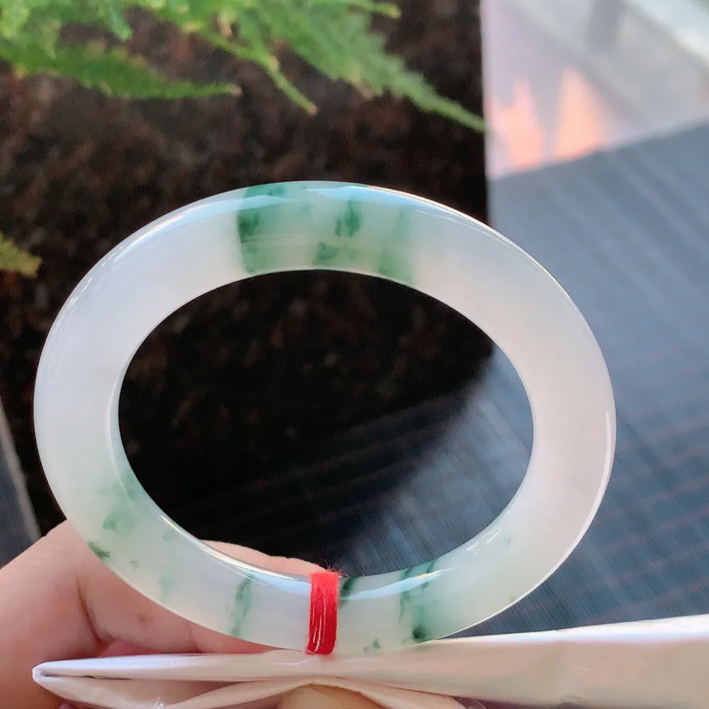 圆条冰飘花 无瑕 尺寸:53.6/10 花美 种水好