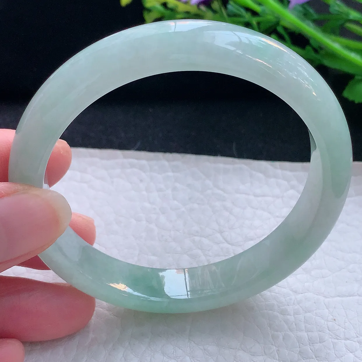 js自然光58*11.8*7.5平安镯 翡翠a货玉手镯精美冰晴宽边玉手环