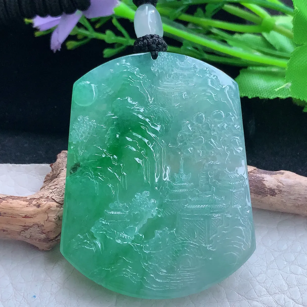 yl实拍55*43.5*5.6翡翠a货精雕冰飘阳绿山水 大好河山玉吊坠 玉挂件