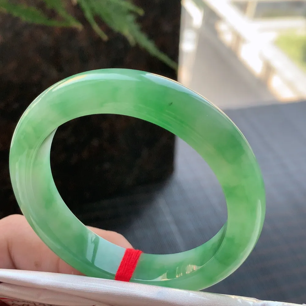 正圈冰糯阳绿 无瑕 尺寸: 51.5/11.7/8.6 色好🥰🥰