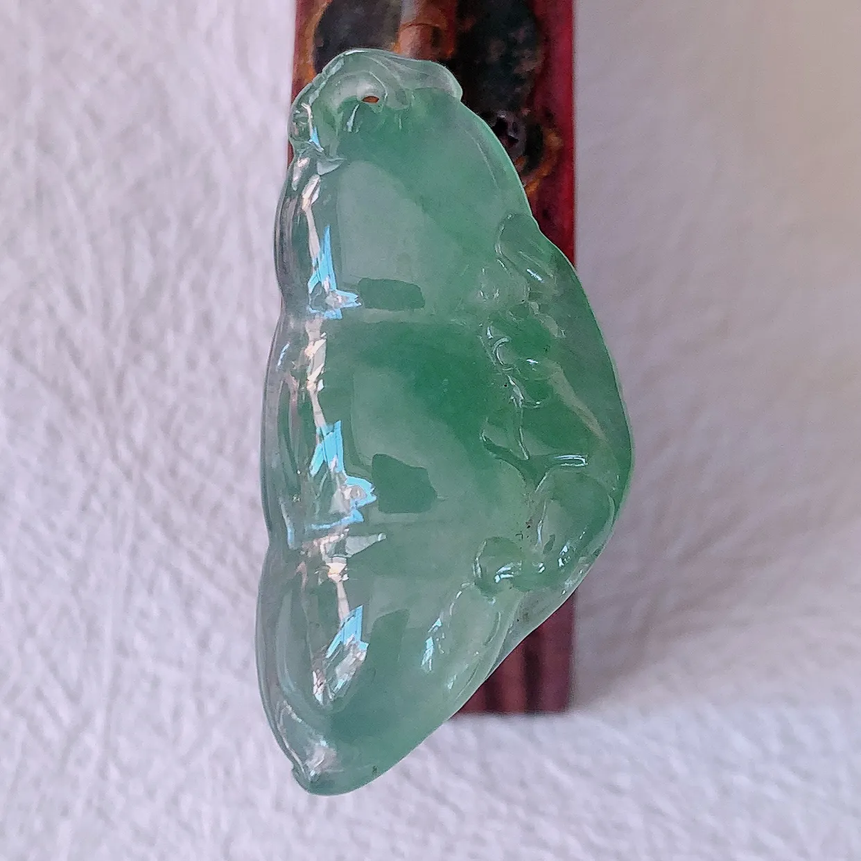 自然光实拍，冰种飘花翡翠四季豆吊坠，平安豆福豆玉坠，冰润通透，豆粒饱满，寓意：豆蔻年华！#46.16