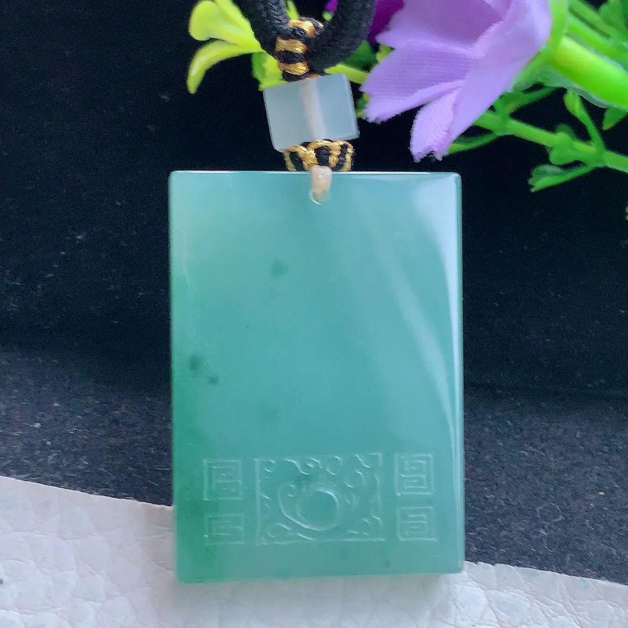 yl实拍37.3*27.3*5.6翡翠a货精雕冰润怀古雕平安无事牌 素面牌玉吊坠 玉挂件