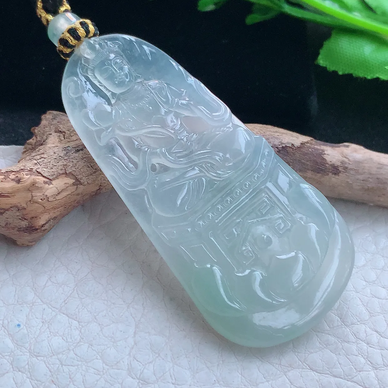 yl实拍59.3*28.5*5.2翡翠a货精雕冰种持莲观音 玉观音玉吊坠 玉挂件