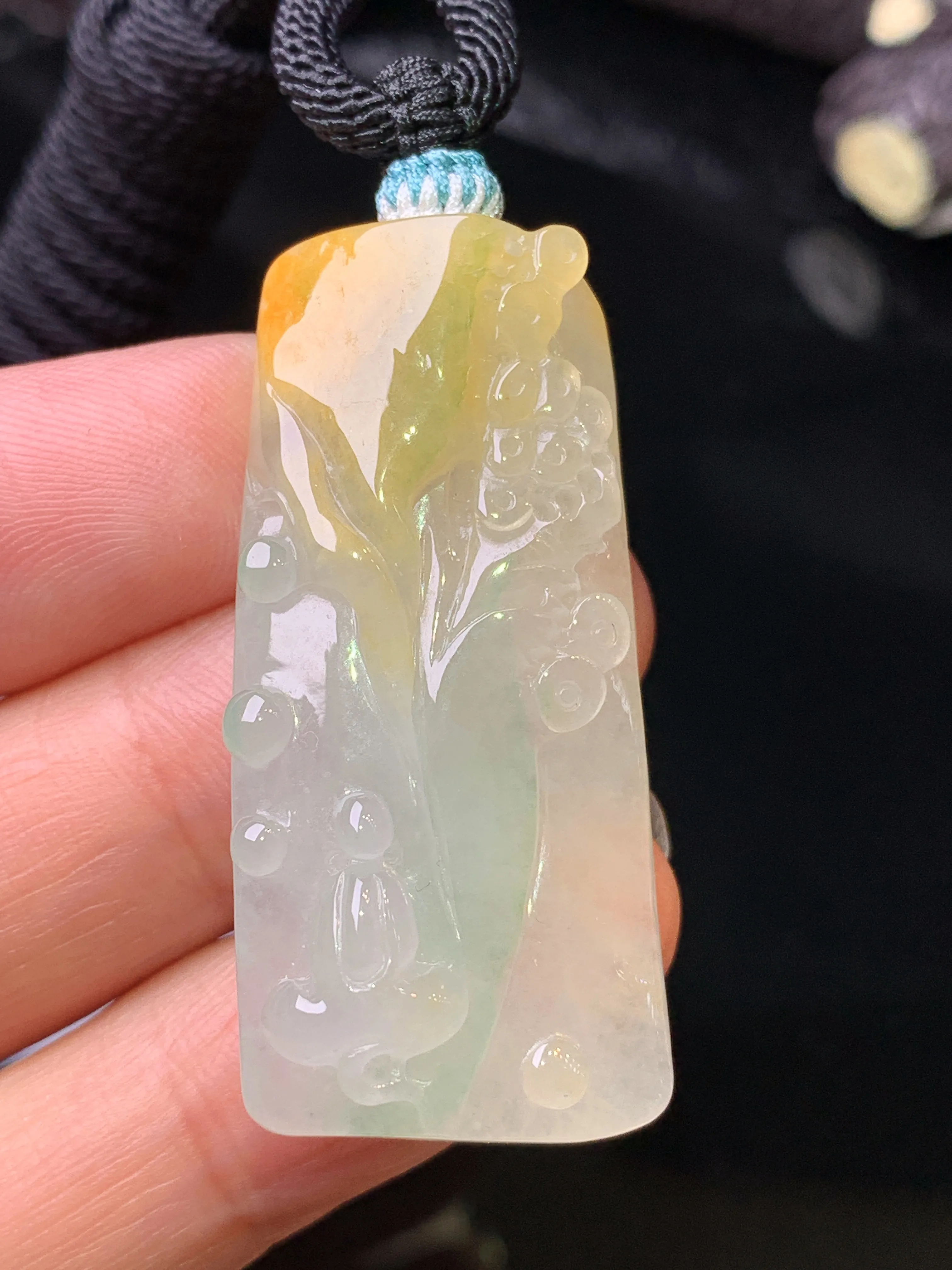 飘黄翡悟道吊坠 玉质细腻 色泽清新艳丽 整体尺寸40*18.5*7