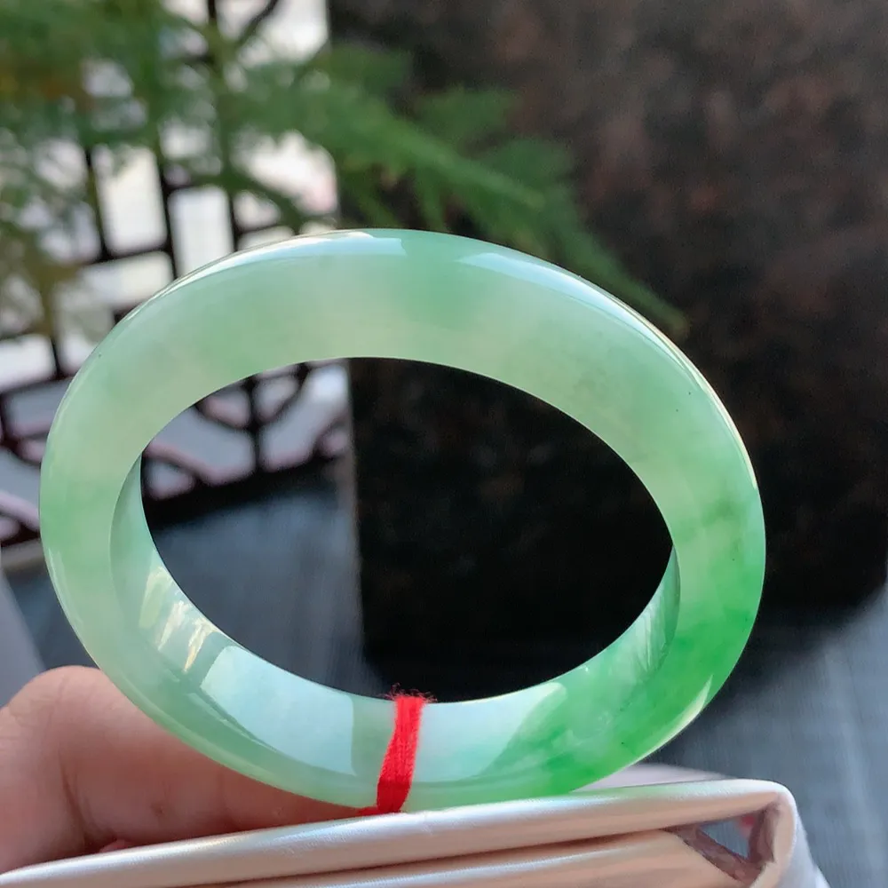 正圈冰阳绿 一丝细线 尺寸:50.7/12.1/7.7 色阳