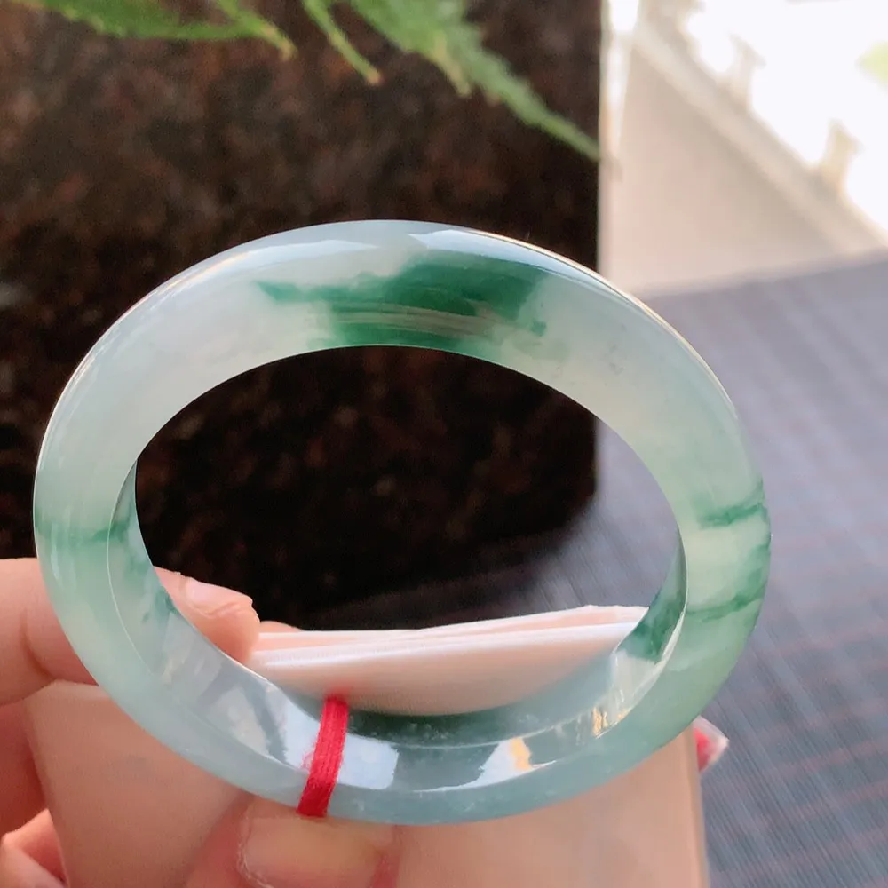 正圈高冰飘花 无瑕 尺寸:56.1/12/8.4 花美 种水好